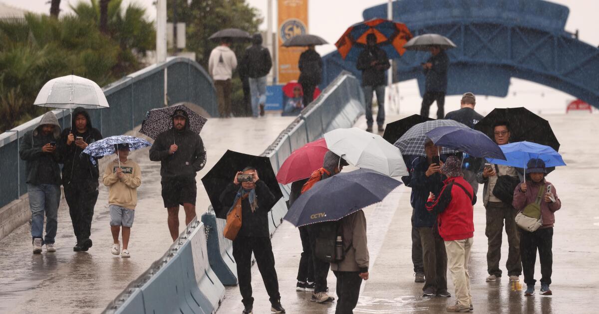 Intense rain continues in L.A., flood advisory stays in impact Intense rain continues in L.A., flood advisory stays in impact