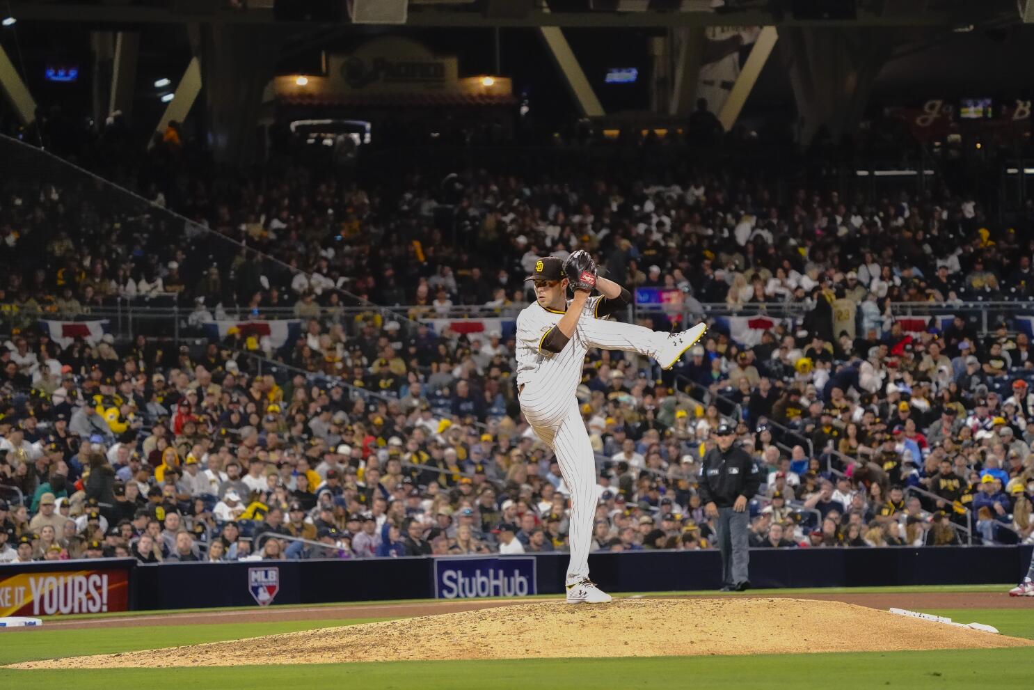 Manny Machado homers twice as Padres keep 'emptying the tank,' beat  Cardinals for eighth straight victory - The San Diego Union-Tribune