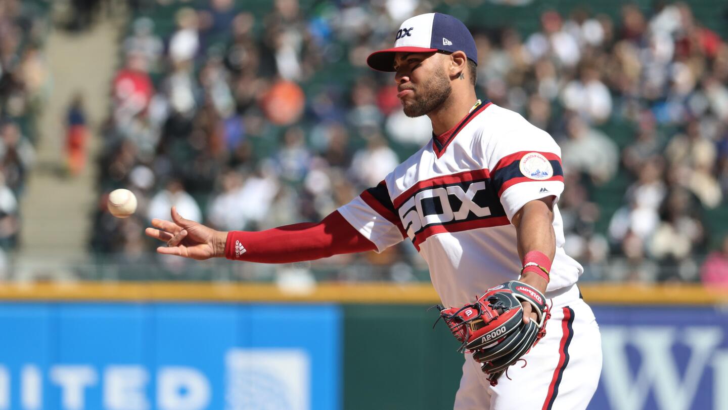 White Sox second baseman Yoan Moncada (10) throws to first base for an out in the sixth inning against the Astros at Guaranteed Rate Field, Sunday, April 22, 2018.