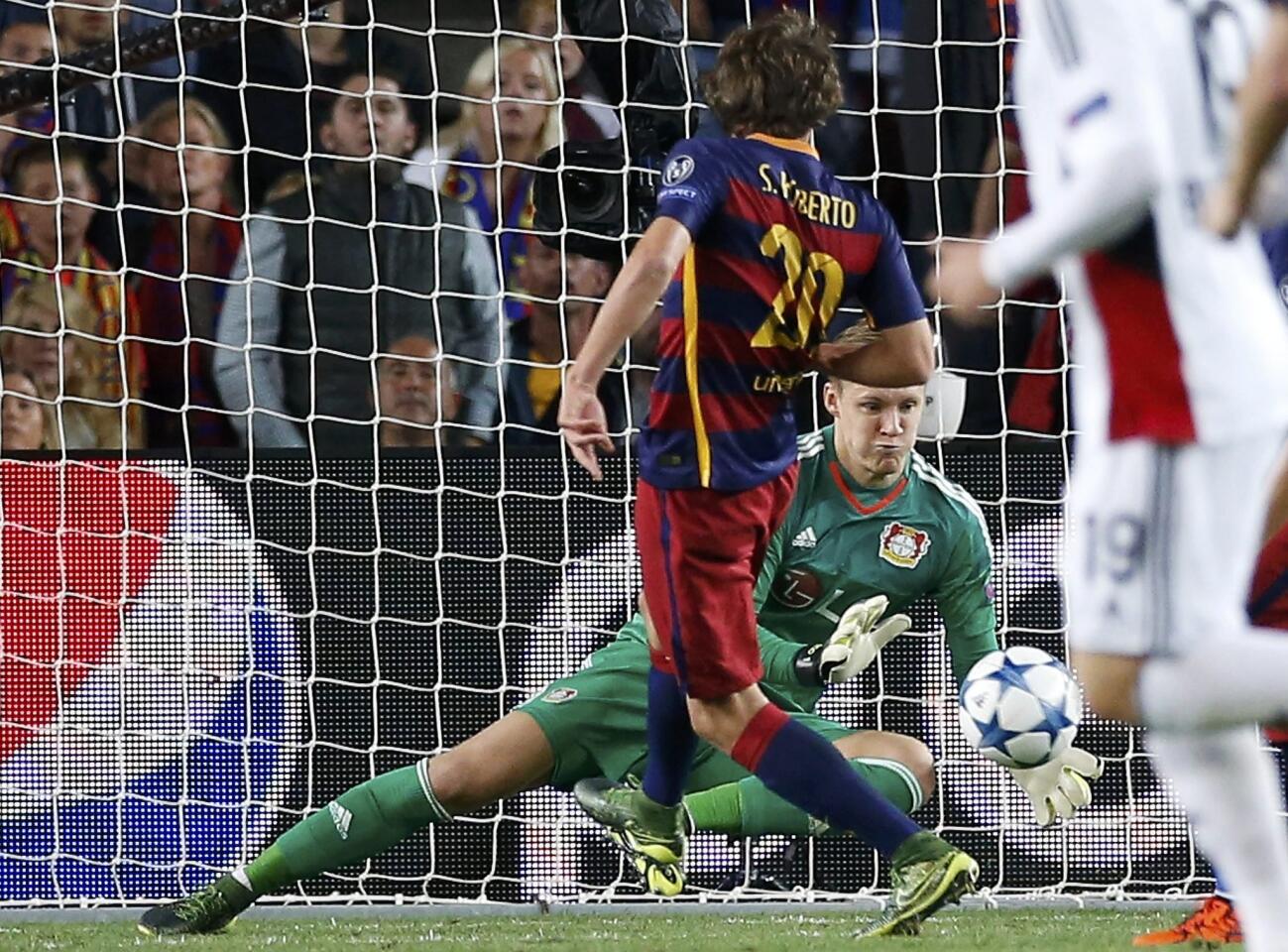 Barcelona's Sergi Roberto scores a goal during their Champions League group E soccer match at Camp Nou stadium in Barcelona