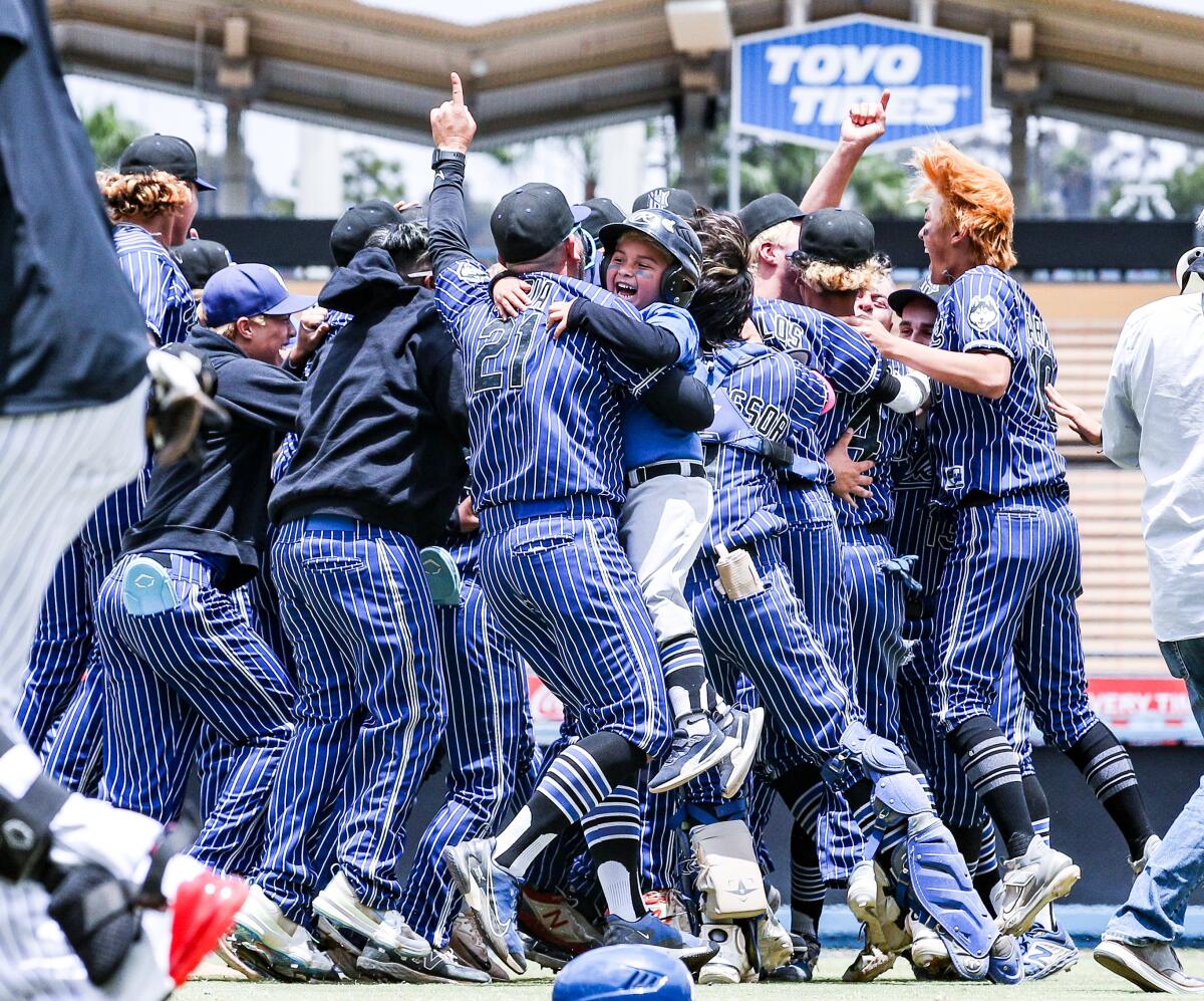নিক পার্ক উত্তর হলিউড হাইকে ডিভিশন I বেসবল শিরোনাম প্রদান করতে সহায়তা করে নিক পার্ক উত্তর হলিউড হাইকে ডিভিশন I বেসবল শিরোনাম প্রদান করতে সহায়তা করে