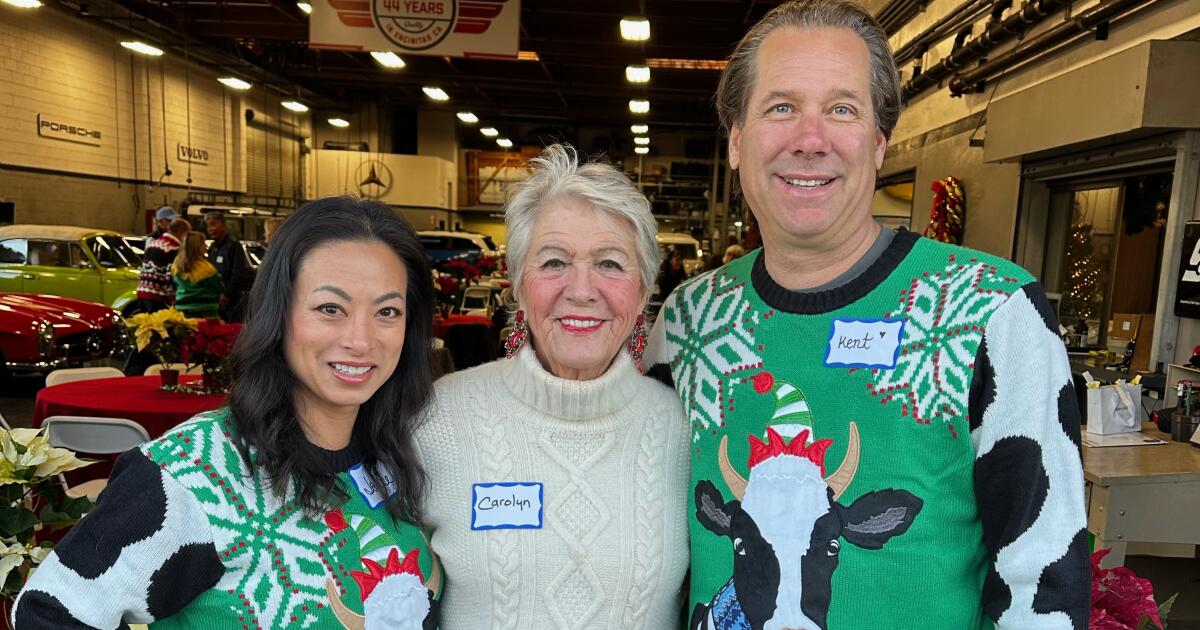 Encinitas Rotary holiday party hosts parade Grand Marshal Carolyn Cope