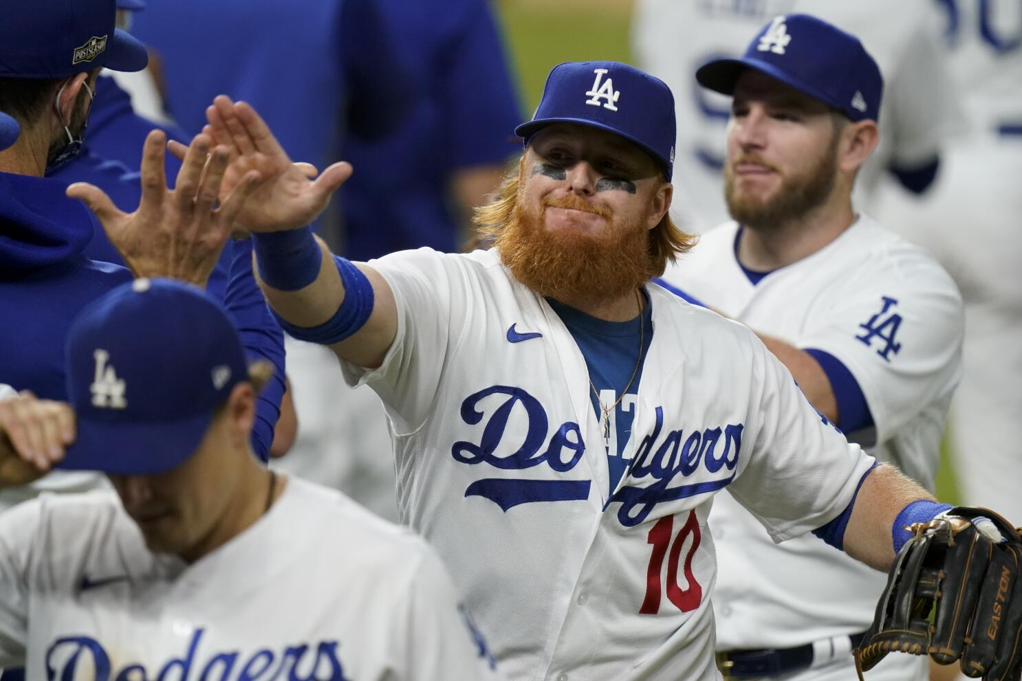 40) MLB confirms Dodgers' Justin Turner tested positive for Covid-19