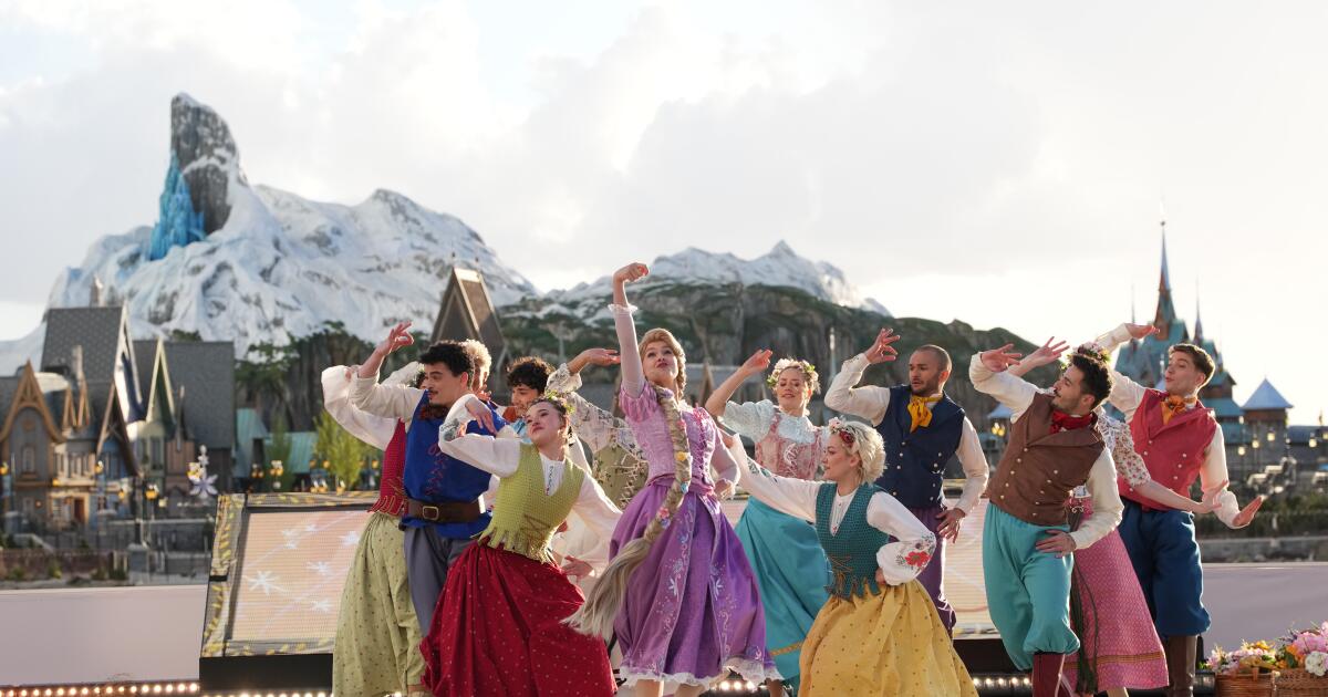 A Paris, le nouveau propriétaire de Disney, D’Amaro, a montré l’empire qu’il a créé