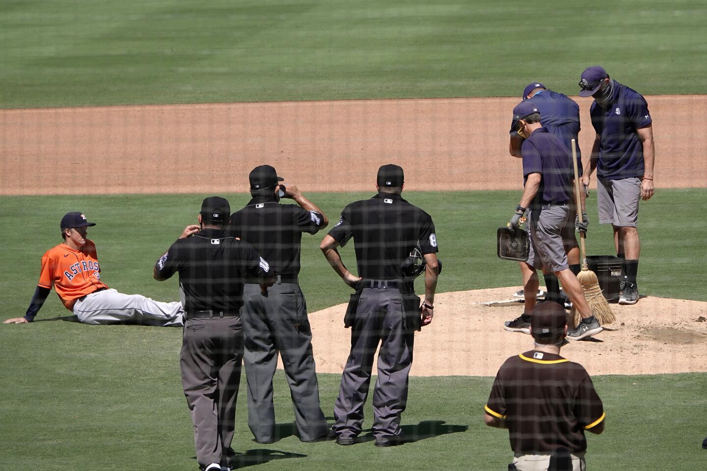 Padres notes: Zack Greinke on the mound; Astros get heckled