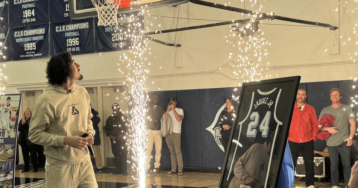 Jaime Jaquez Jr. receives hero's welcome in Camarillo jersey retirement ceremony - Los Angeles Times