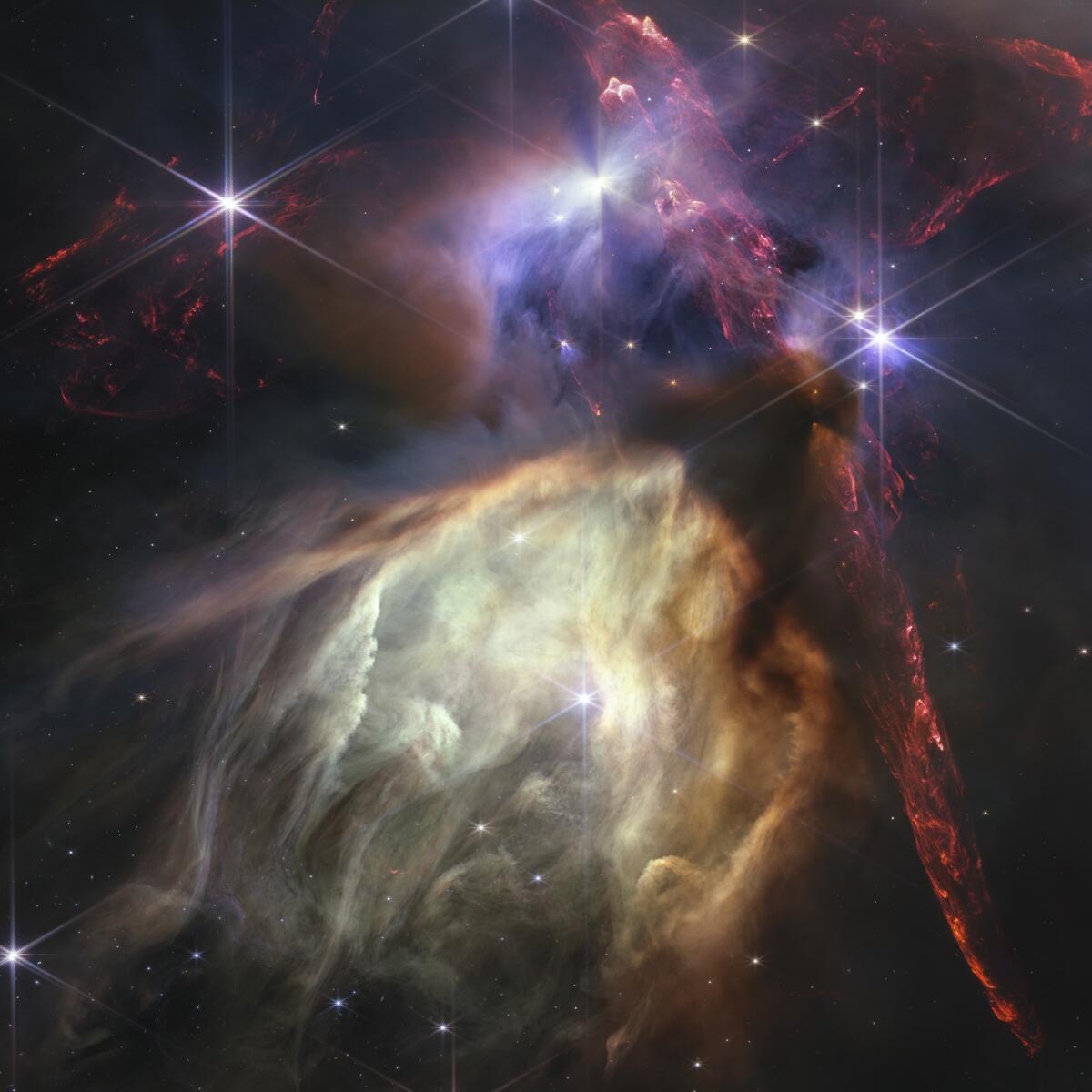 Esta imagen proporcionada por la NASA en julio de 2023 muestra la nube de Rho Ophiuchi,