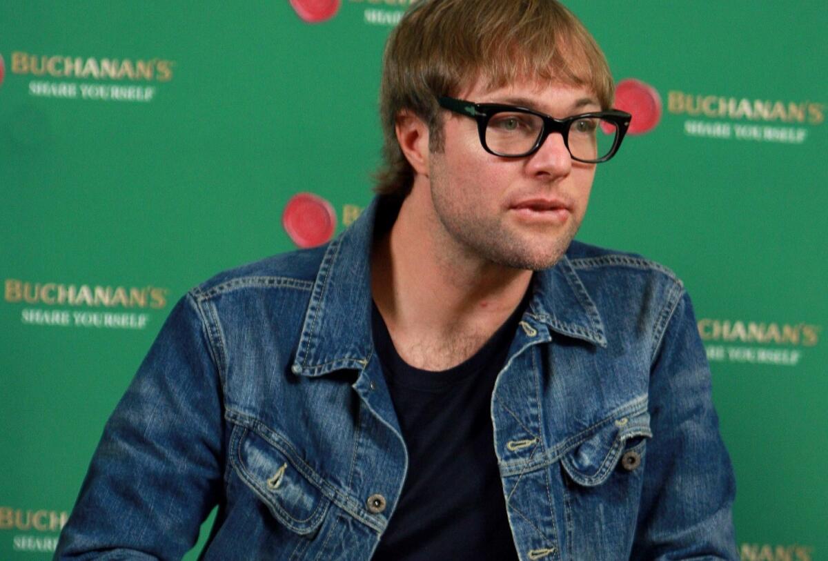 Mickey Madden, bajista y miembro fundador de Maroon 5