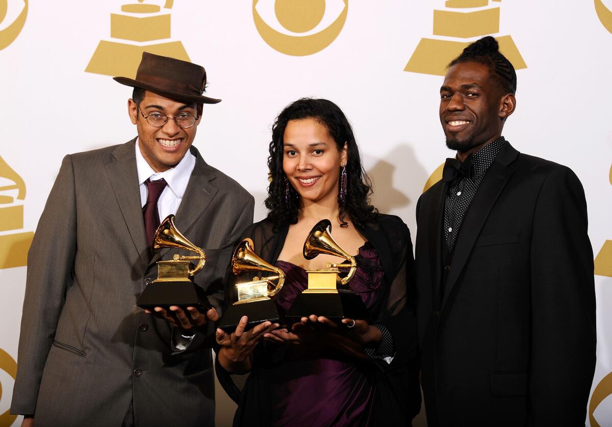 Rhiannon Giddens soars past Pulitzer win. 'She is one of the greatest  artists in the world,' says Pat Metheny - The San Diego Union-Tribune