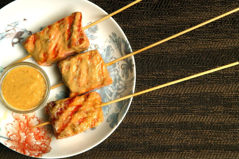 Recipe: Salmon skewers with tamarind sauce