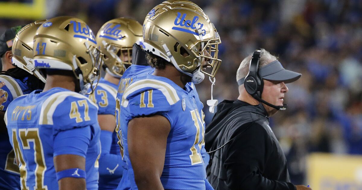 UCLA lands commitment from Dante Moore, the highest-rated quarterback in school history