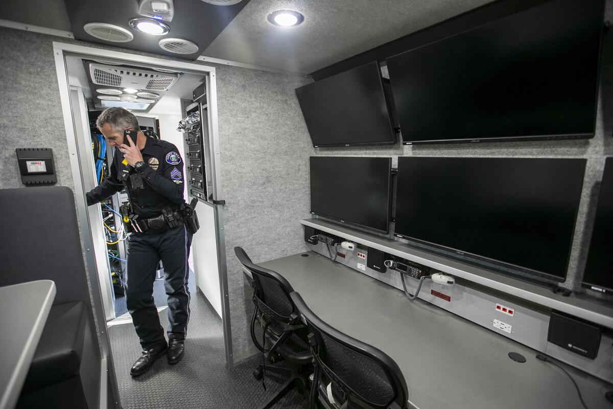 Costa Mesa police unveil new mobile command vehicle after years of ...