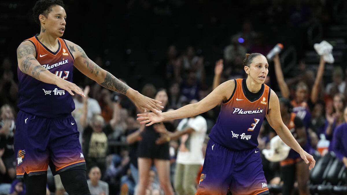 Brittney Griner, Phoenix earn 1st win of WNBA season 90-81; make