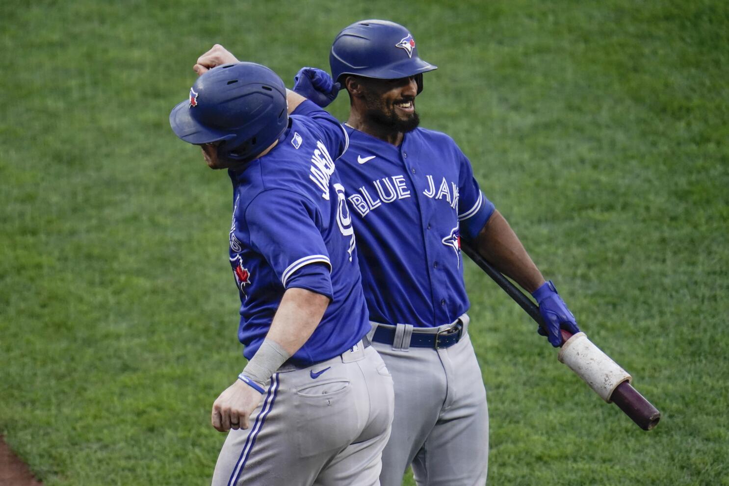 Orioles end road losing streak, rally to beat Blue Jays