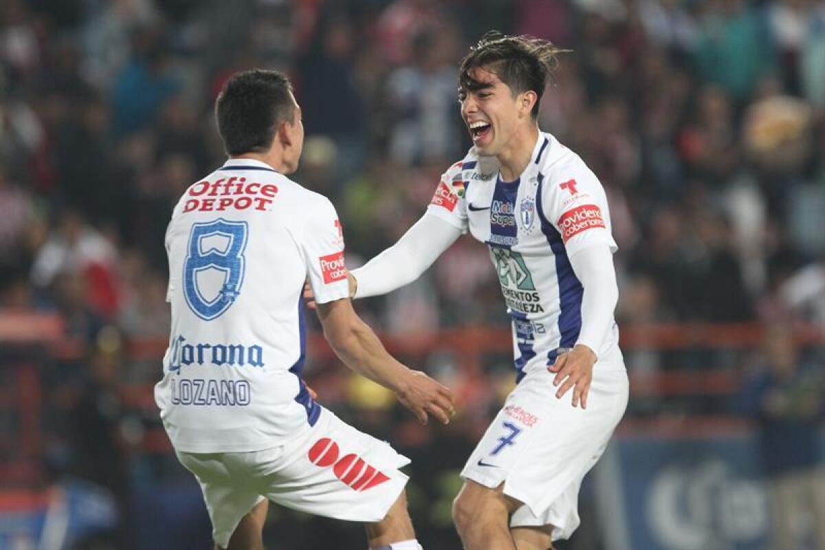 Los Tuzos van ante su equipo hermano en busca de su boleto a la Liguilla.