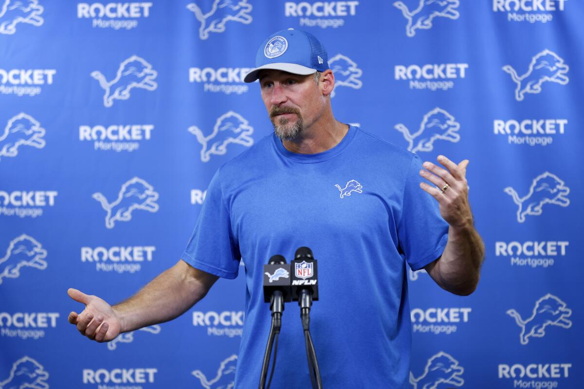 A closer look at Detroit Lions head coach Dan Campbell's playing