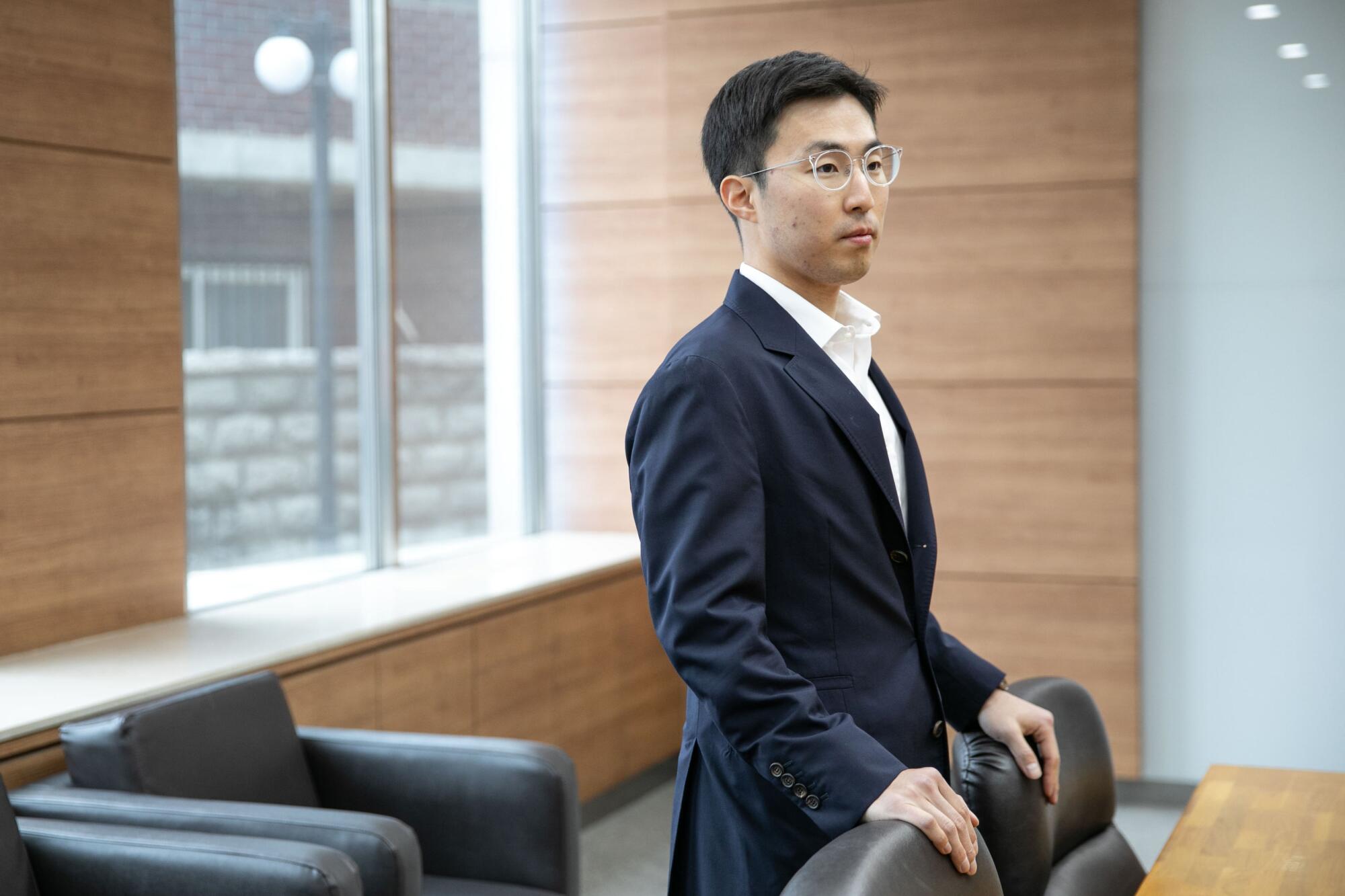 Chun Byeong-woo, a junior vice president who will one day inherit the company, in a meeting 
