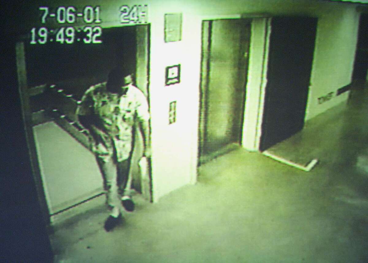 Missing prisoner Kevin Pullum escaped from the Los Angeles Men's Central Jail after changing into civilan clothing and doning a phony ID tag. A security camera captured Pullum exiting the elevator before leaving the building.