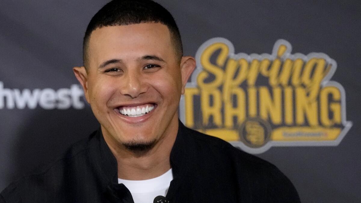 Padres Sign Third Baseman Manny Machado to New 11 — Year Contract, by  FriarWire