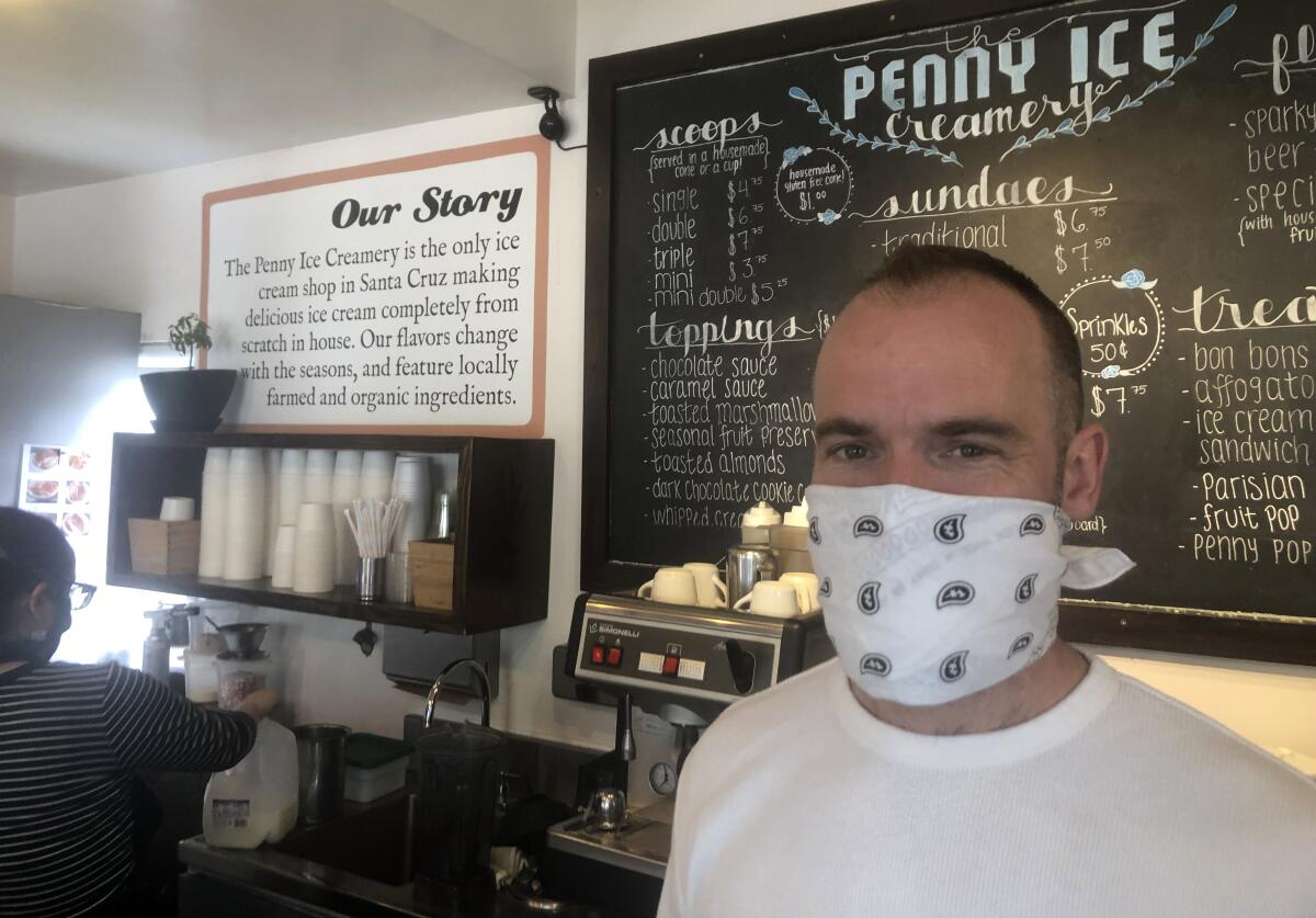 Fotografía de Zachary Davis del 17 de abril de 2020 en la nevería The Penny Ice Creamery en Santa Cruz