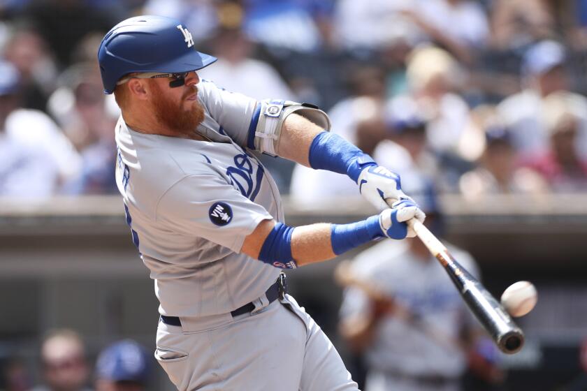 Justin Turner, Max Muncy power Dodgers past the Giants - Los Angeles Times