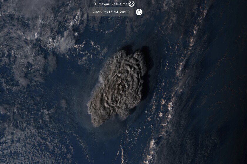 Esta imagen por satélite tomada por el Himawari-8, un satélite meteorológico japonés