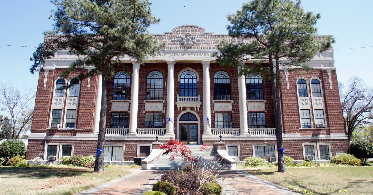 Um homem do Arkansas acusado de matar o suposto agressor de sua filha ganhou a nomeação do xerife do Partido Republicano