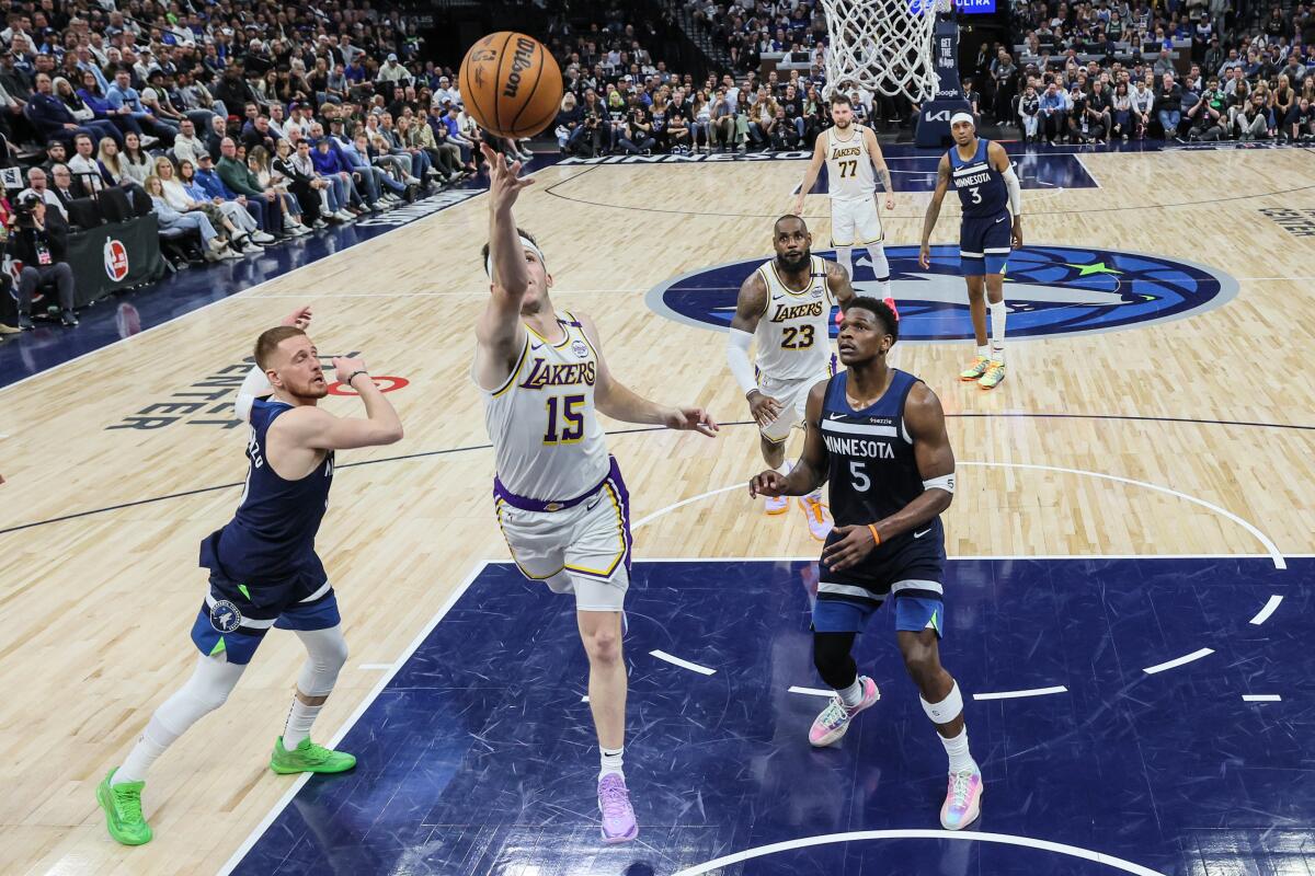 লেকাররা কি অস্টিন রেভিস ট্রেড চেষ্টা করবে? এত তাড়াতাড়ি না লেকাররা কি অস্টিন রেভিস ট্রেড চেষ্টা করবে? এত তাড়াতাড়ি না