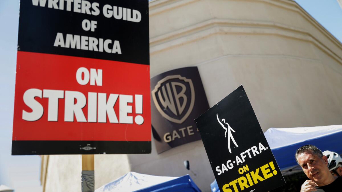 Writers' strike: L.A. film and TV production plummets in 2nd quarter - Los  Angeles Times
