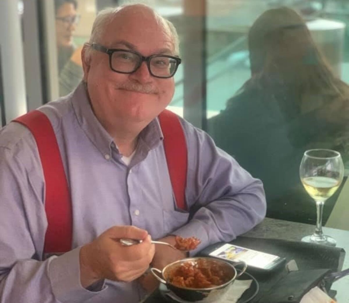 Late science reporter Bradley Fikes enjoys the dish named after him at La Jolla’s Bella Vista Caffe.