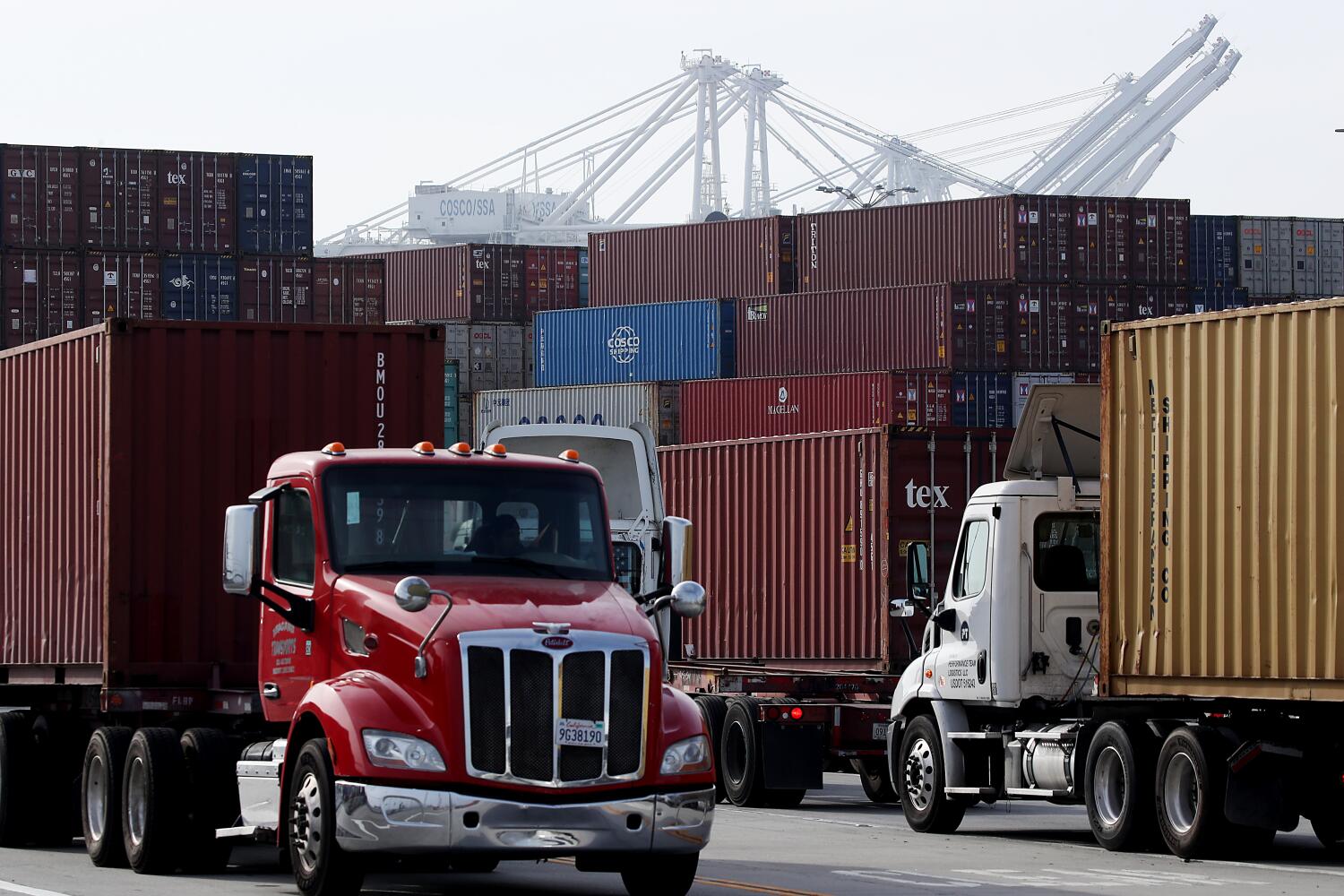 California voted to ban new diesel trucks at ports. Why did L.A. and Long Beach just add 1,000 more?