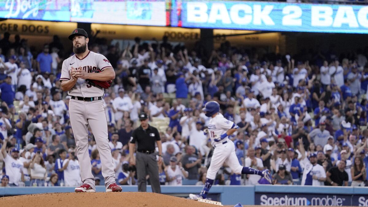 Eduardo Escobar's walk-off HR lifts Arizona over Dodgers