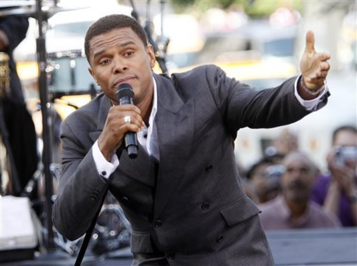 Maxwell performing on 'The Early Show' in New York on Feb. 16, 2015. (Seth Wenig / AP Photo)
