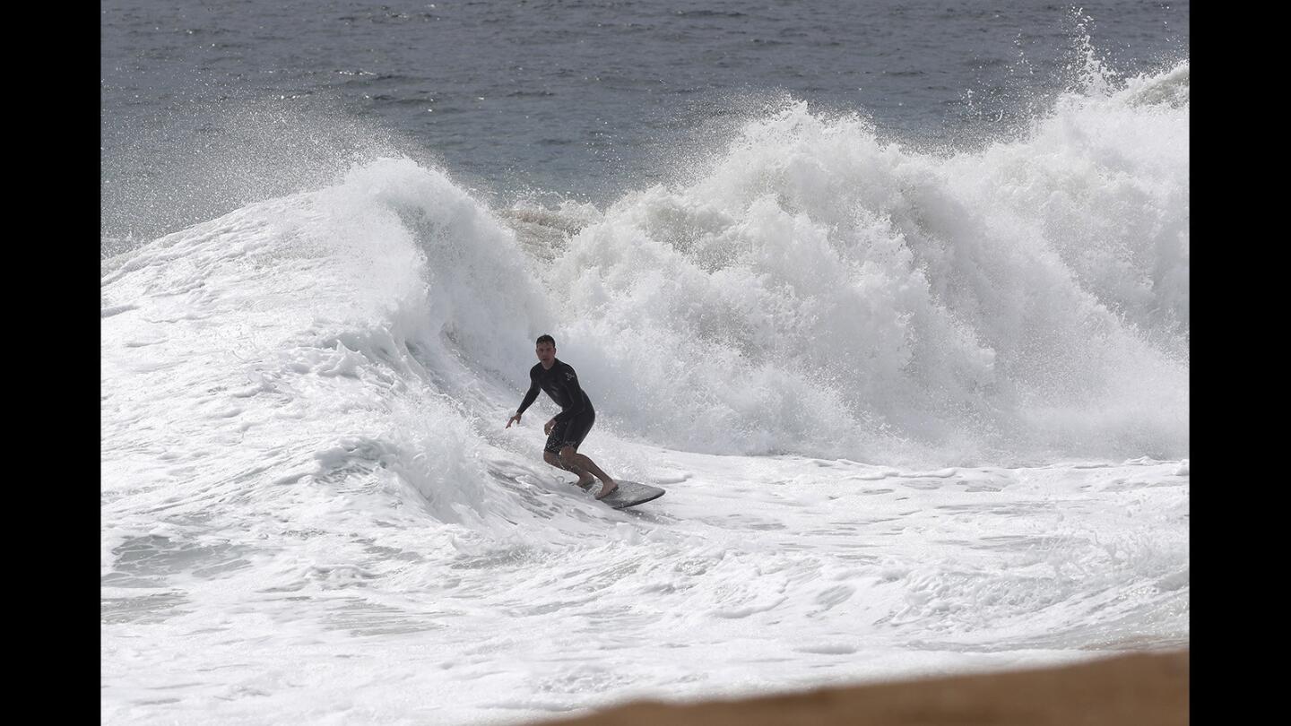 la-photo-gallery-waves-a-the-wedge-in-newport-001