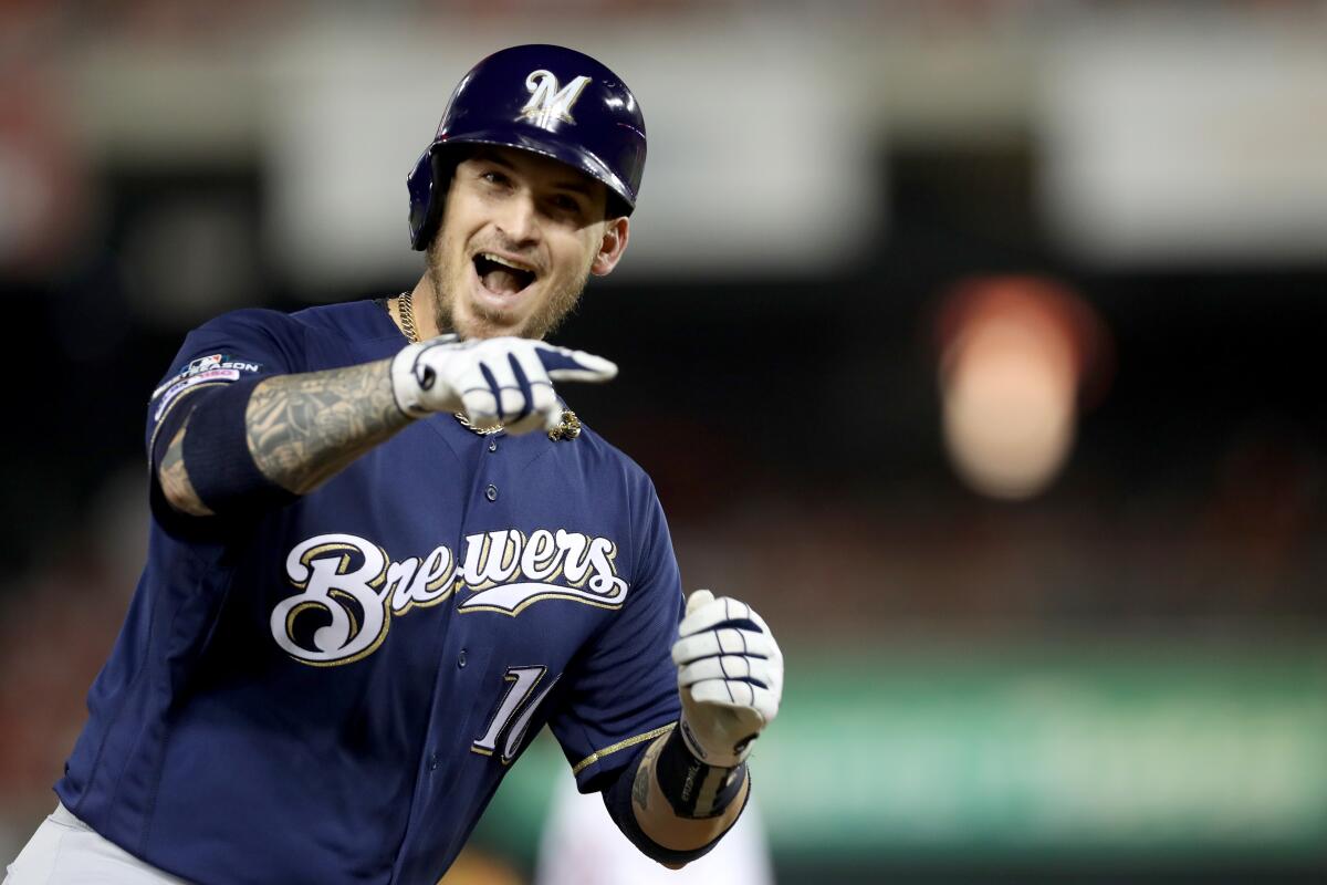 Milwaukee Brewers catcher Yasmani Grandal 