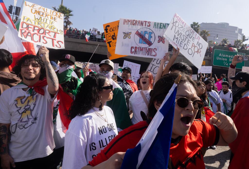Thousands in L.A. protest Trump's immigration actions - Los Angeles Times
