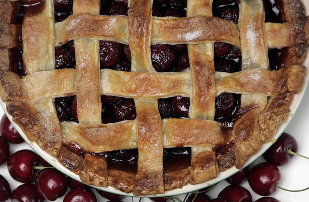 Sweet cherry pie. Read the recipe