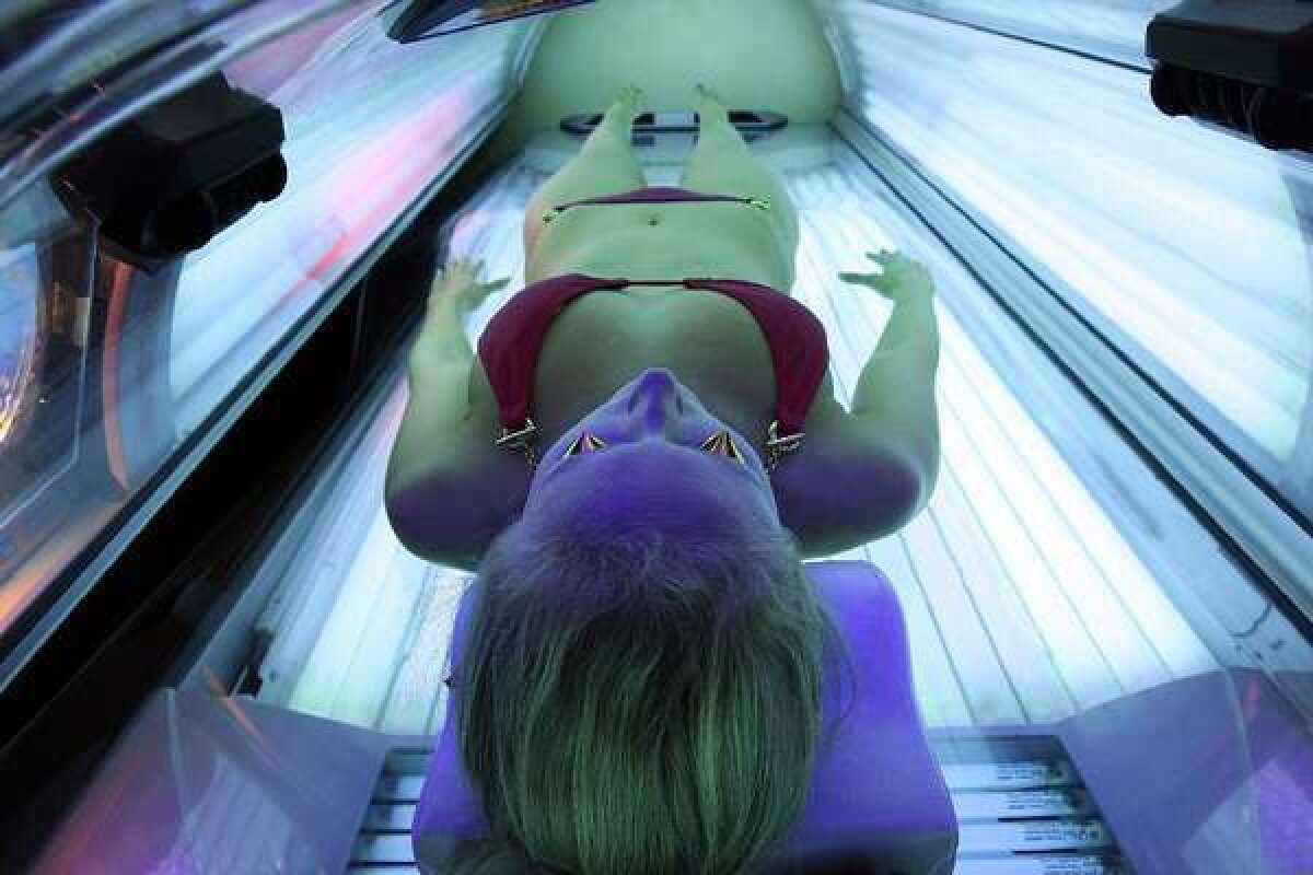 Indoor tanning remains popular among young white women, despite the risks of skin cancer, a new CDC study reports.