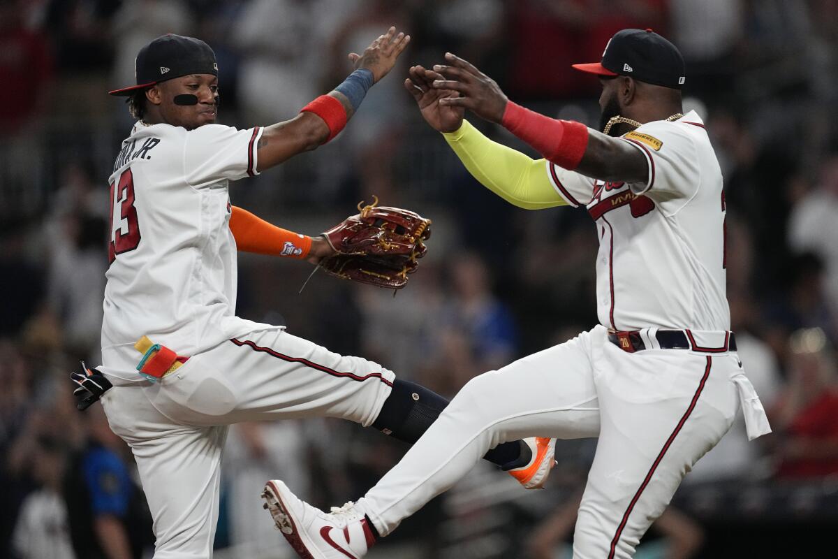 Chipper Jones, Brian Snitker share thoughts on Hank Aaron