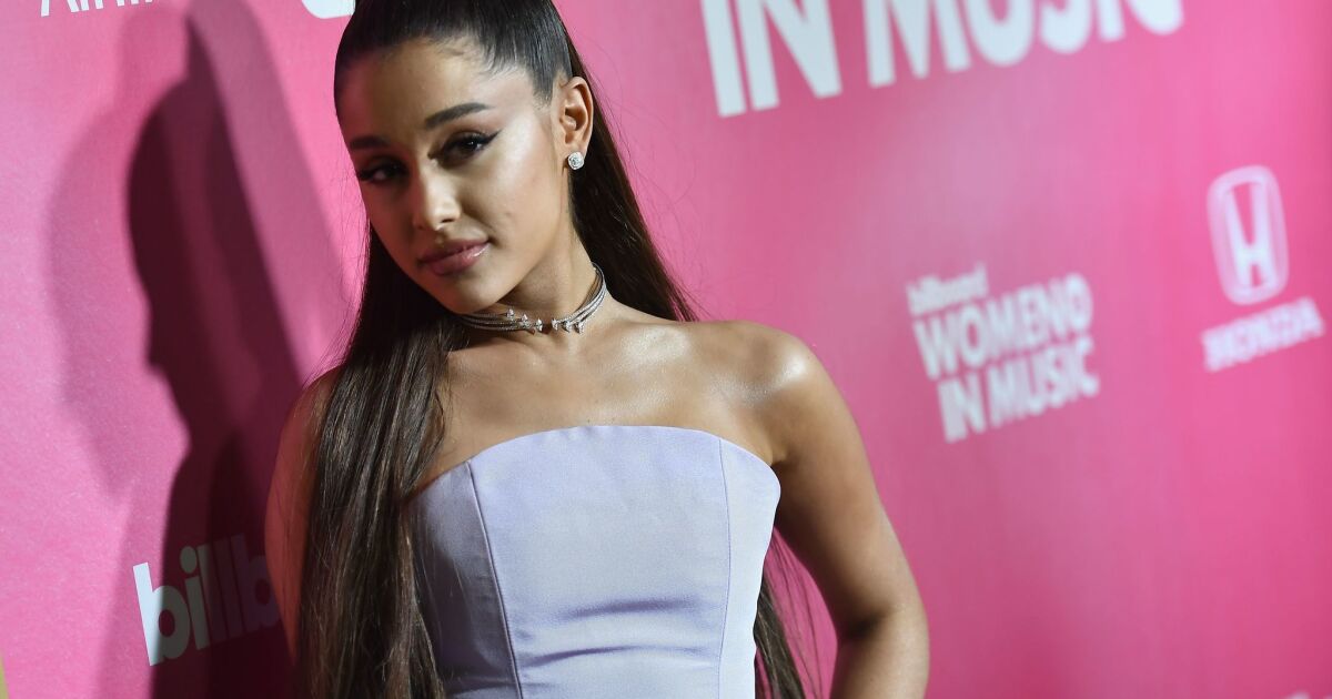 Ariana Grande Makes A Cameo In Men In Black International Hellogiggles