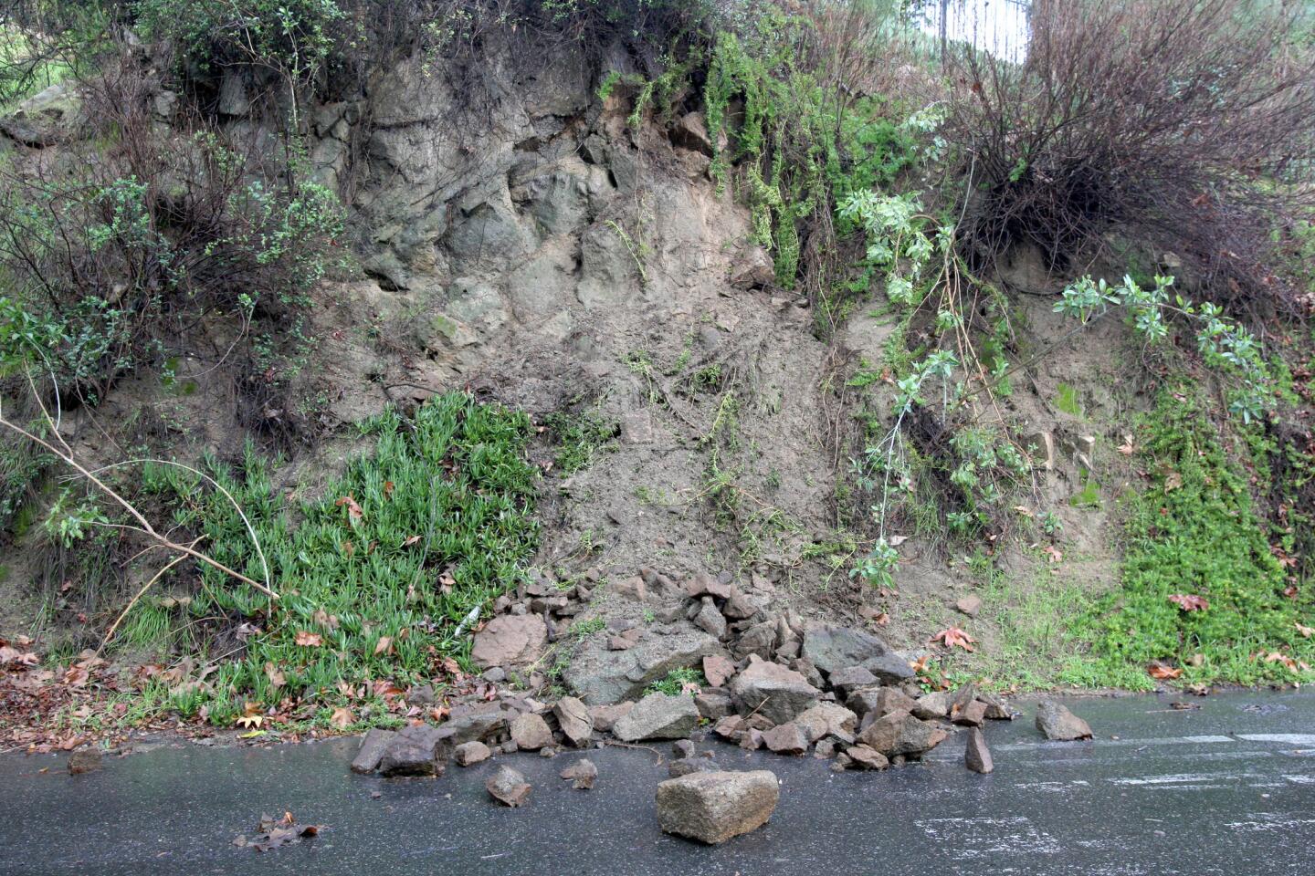 Photo Gallery: Rain to continue over the weekend throughout Glendale and La Cañada Flintridge