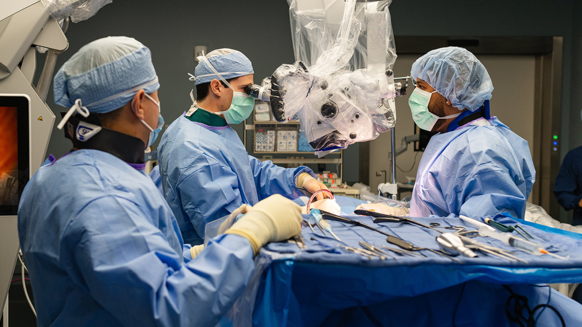 Dr. Joel Beckett and team perform minimally invasive spine surgery at DISC Surgery Center at Marina del Rey.