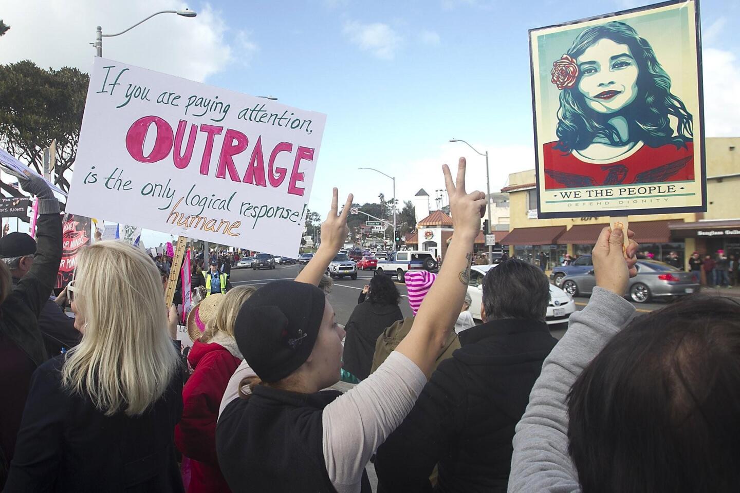 Hundreds rally at Laguna Beach women's march