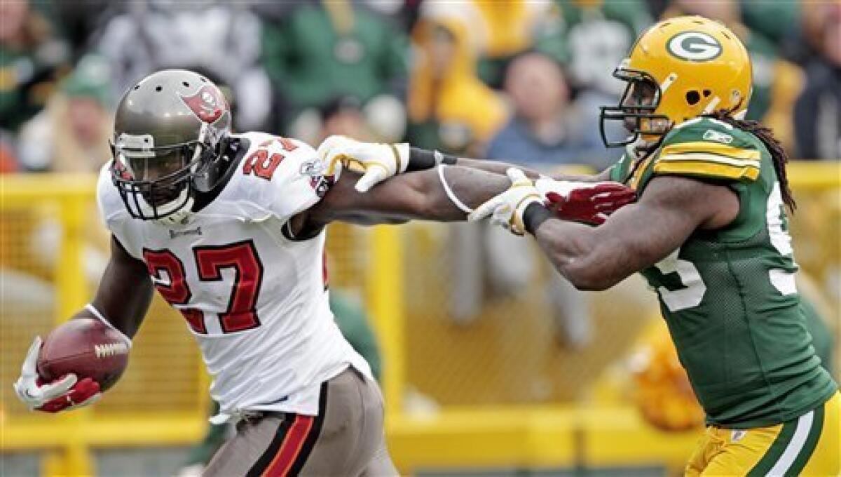 Rodgers' late TD helps Packers beat Bucs 35-26 - The San Diego