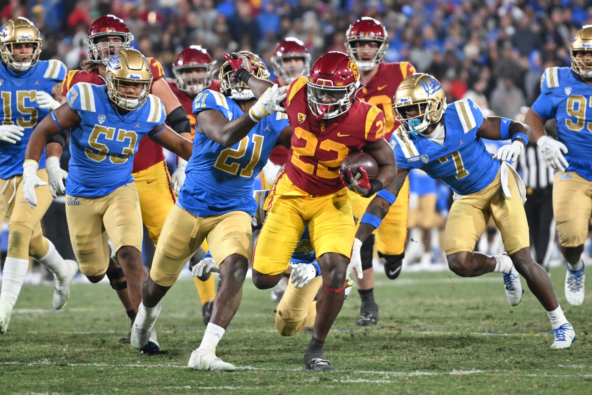 USC running back Darwin Barlow breaks free from the UCLA defense in the third quarter.