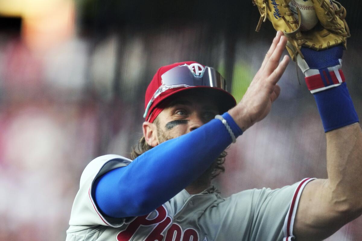 Phillies first baseman Bryce Harper leaves game versus Nationals