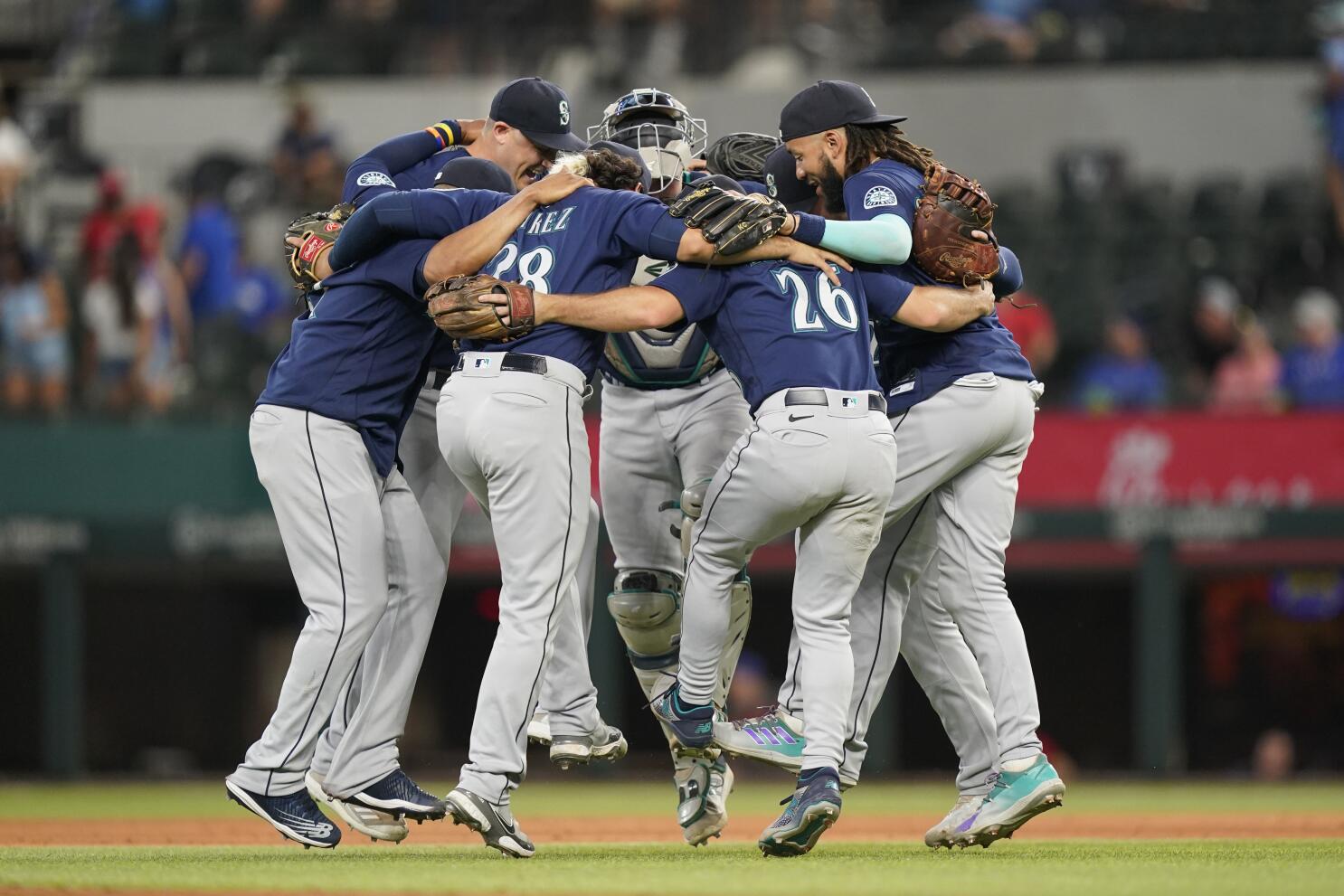 Mariners Home Game Ties Stadium Record - Last Word On Baseball