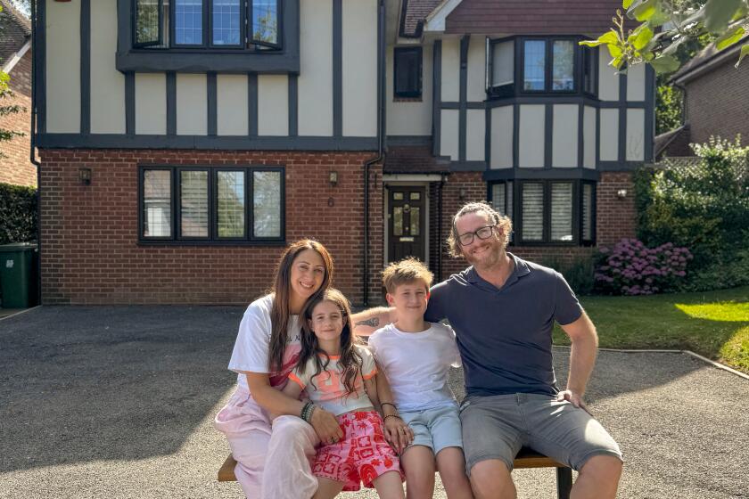 Daniel Leigh and his wife, Lauren, pictured with their children Braxton and Vida.