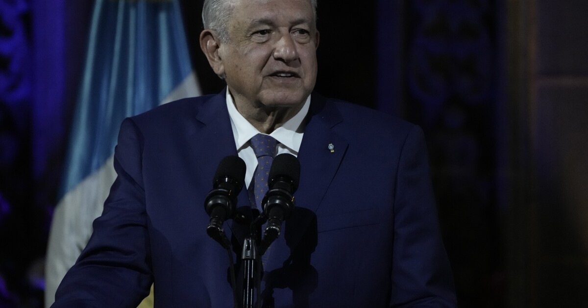 Il presidente del Messico critica gli Stati Uniti in tournée in Centroamerica