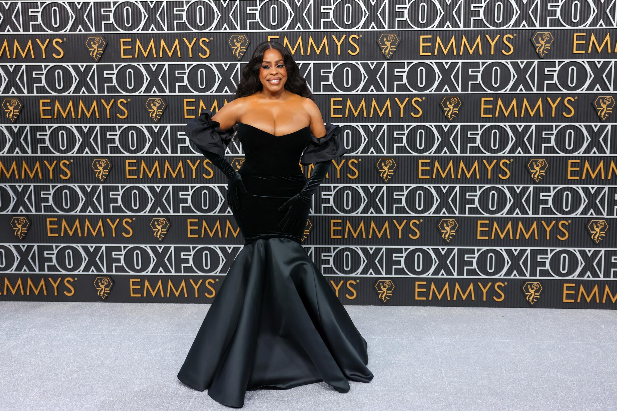 Emmys red carpet: Best dressed at 2023 Emmy Awards - Los Angeles Times Emmys red carpet: Best dressed at 2023 Emmy Awards - Los Angeles Times